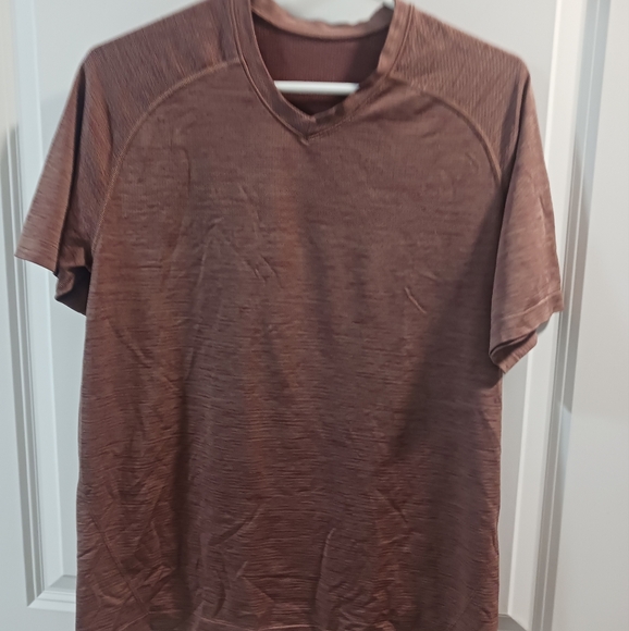 lululemon athletica Other - Lululemon Shorts Sleeve Athletic Tee Shirts Men's Medium